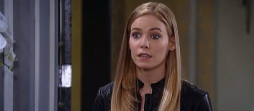 Nelle Hayes-Image by CarlyBabes/YouTube