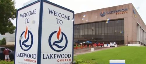 oel Osteen explains decision to open Houston church after criticism [Image via YouTube: Abc News]