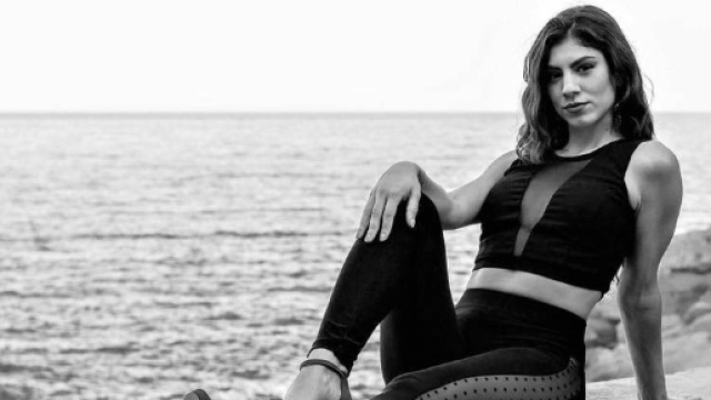 La bella Gioia Sinopoli, interprete del singolo Sweet Breath