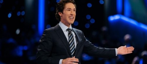 Joel Osteen under fire for closing megachurch from flood victims. (Wikimedia/RobertMWorsham)
