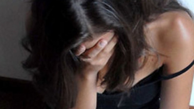 Ai domiciliari per abusi strupra ragazza a casa, Il Mattino - ilmattino.it