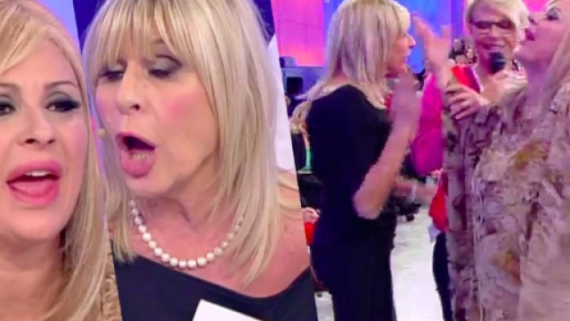 Gemma spinge Tina e in studio scatta il caos
