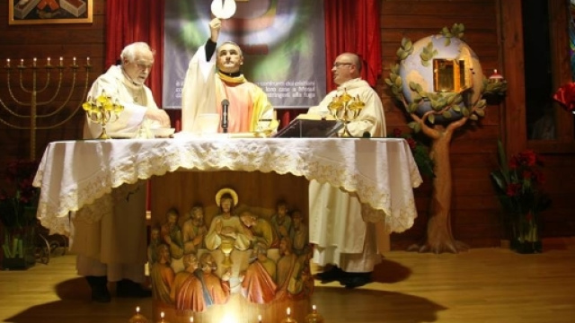 l'ex parroco Don Salvatore De Pascale vittima del primo attentato incendiario