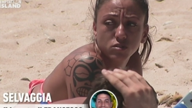 Selvaggia e Desir&eacute;e: botta e risposta sui social