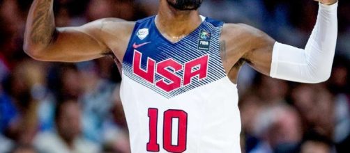 Irving tom&oacute; el video en un vuelo de regreso a los Estados Unidos desde China, la &uacute;ltima parada de su gira global para Nike.