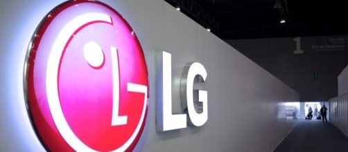 LG Display may manufacture the OLED panels for 2018 iPhones/Photo via Karlis Dambrans, Flickr