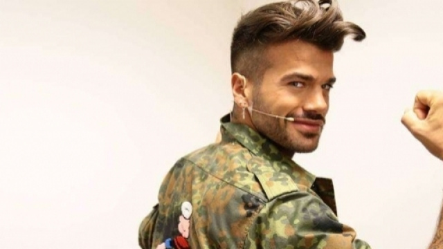 Claudio Sona, le foto del tronista gay di Uomini e Donne (Foto ... - pourfemme.it