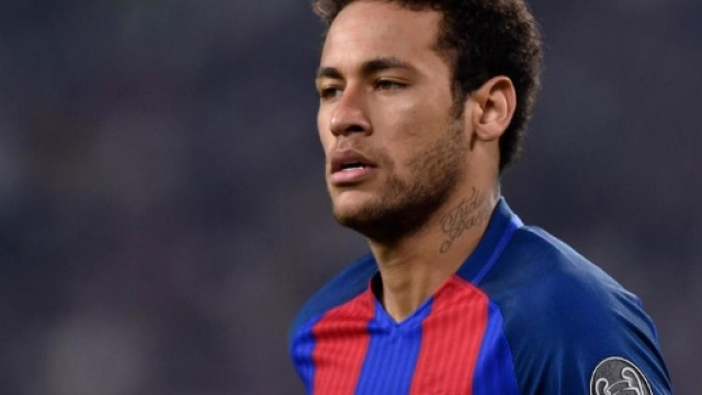 Neymar saluta il Barcellona. (via. - thesun.co.uk)