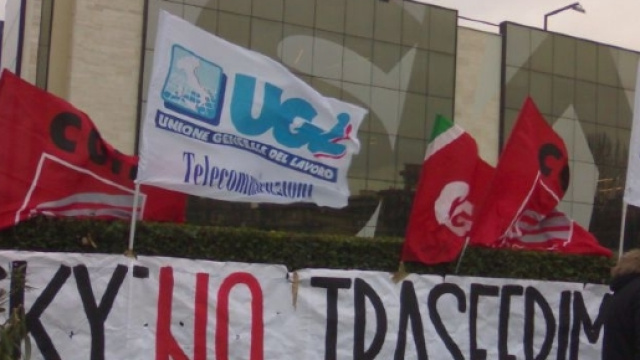 Sky: Roma, blitz del Foro 753 contro trasferimenti e licenziamenti - lultimaribattuta.it