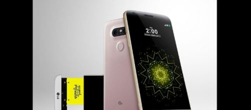 LG V340 tops the rest - smart phones image by LG Electronics - http://www.flickr.com/photos/lge/24550170584/in/dateposted/ via wiki