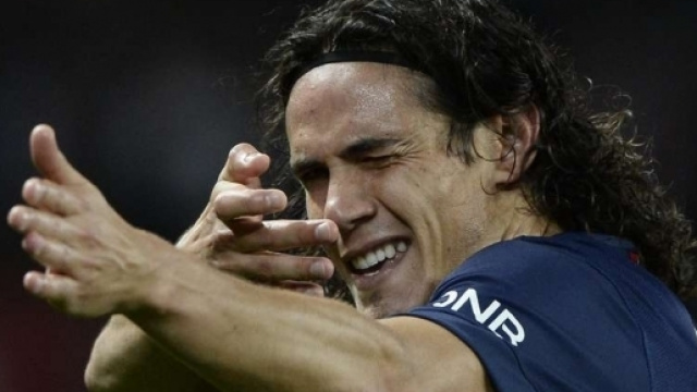 Edinson Cavani, buteur et passeur contre Amiens (photo via planetepsg.com)