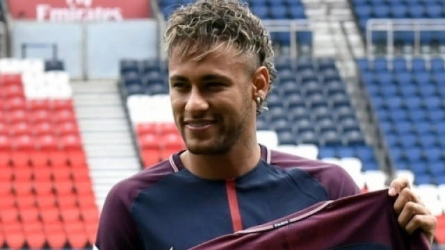 Neymar, priv&eacute; de match contre Amiens (photo via leparisien.fr)