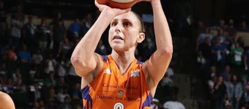 Diana Taurasi and the Mercury visit the Washington Mystics on Sunday afternoon. [Image via WNBA/YouTube]