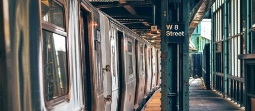 Metro (Pixabay license - author: Pexels)