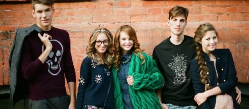 Millennials prefer surfing on Facebook to attending church. [Image via Alagich Katya/Wikimedia Commons]