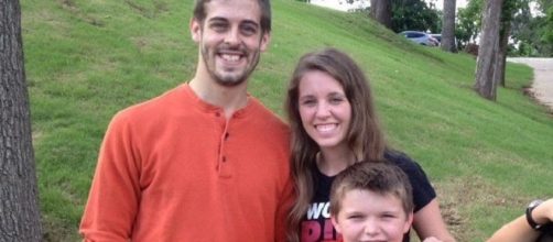 Counting On' couple Derick Dillard and Jill Duggar with James Duggar / Photo via Derick Dillard , Twitter