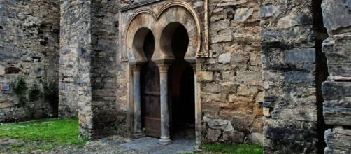 Iglesia de Pe&ntilde;alba de Santiago, en la provincia de Le&oacute;n.