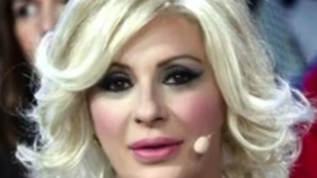 Lite con Iva Zanicchi, Tina Cipollari lascia lo studio: ecco cosa ... - leggo.it