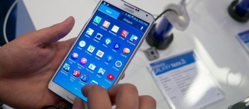 The Galaxy Note 8 helps you to pick from a color of your choice - Karlis Dambrans - Flickr