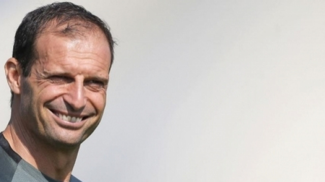 Juventus, Allegri alla ricerca di un centrocampista per la sua squadra