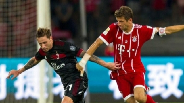 Lucas Biglia in occasione dell'amichevole Milan - Bayern Monaco del 22 luglio scorso (The Sun)