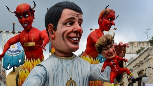 Raffigurazione allegorica di Matteo Renzi al carnevale di Putignano del 2015