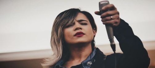 Em &aacute;udio vazado pelo ex, cantora gospel Daniela Ara&uacute;jo implora por maconha; ou&ccedil;a.