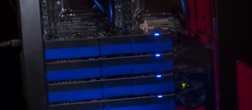 Image via Linus Tech Tips/YouTube screenshot