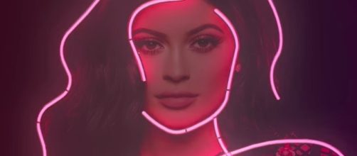 Join the "Life of Kylie" Sundays on E! [Image via YouTube/E! Entertainment]