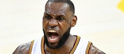 LeBron James es un experto cuando se trata de baloncesto y subtweeting, y parece que se dispar&oacute; a Kyrie Irving una vez m&aacute;s.