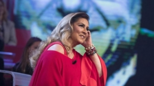 Romina Power dedica una poesia alla figlia Ylenia.