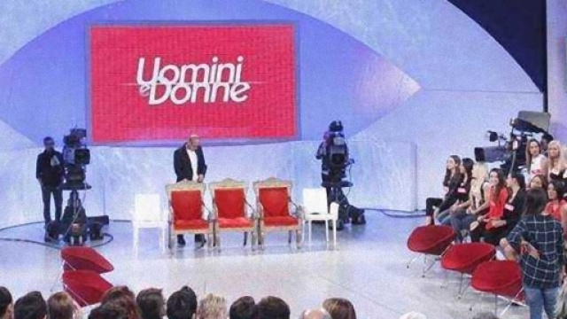 Uomini e Donne: le date delle registrazioni del trono classico, over e gay.