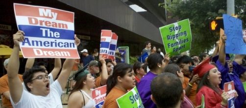 DREAM Act Protesters in Austin, Texas [Image via Todd Dwyer | flickr.com]