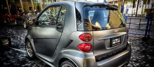 Samsung: A new player in the Artificially Intelligent cars industry. {Image credit: Pixabay}