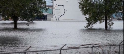 Two explosions took place in a chemical plant in Texas [Image via YouTube/Geografia]