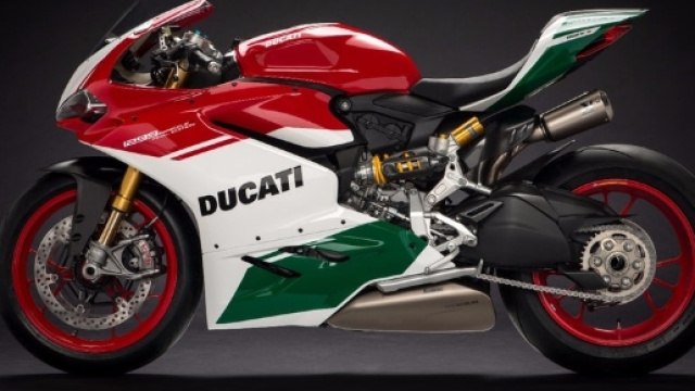 Ducati svela il sound della Desmosedici stradale