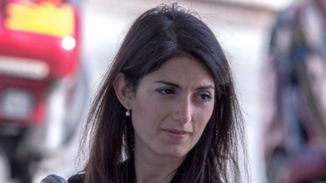 Migranti, Raggi: sbaglia il Governo, fatto mio dovere - Radio Colonna - radiocolonna.it