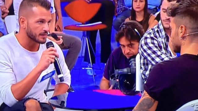 Trono Gay: Mirko Scorrano, ecco chi &egrave; il bello che corteggia ... - bitchyf.it