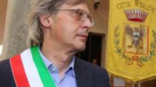 Vittorio Sgarbi quando era sindaco di Salemi