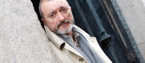 Arturo P&eacute;rez-Reverte "ataca" a Julian Assange