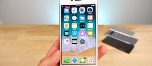 iOS 11 Jailbreak/ EverythingApplePro / Youtube Screenshot