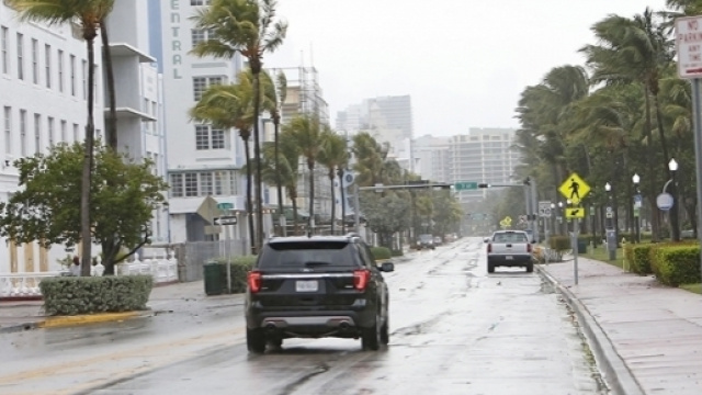 Ouragan Irma&nbsp;: La Floride en &eacute;tat d'alerte