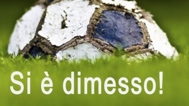 Roberto Rizzo annuncia la separazione dal Lecce. La tifoseria divisa tra Rizzo e Cosmi.