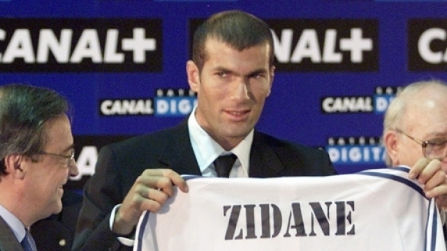 Zidane r&eacute;v&egrave;le pourquoi le Real Madrid l'a recrut&eacute; en 2001&nbsp;!