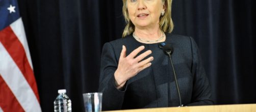 Clinton argues that Putin wanted her to lose in the US elections [Image via YouTube: U.S. Department of State]