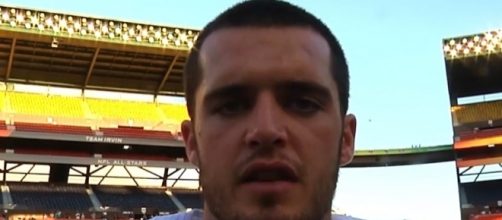 Derek needs to do more. Bradley Parrish via Wikimedia Commons