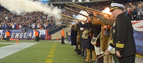 Starting off in style. Mike Achterling via Wikimedia Commons