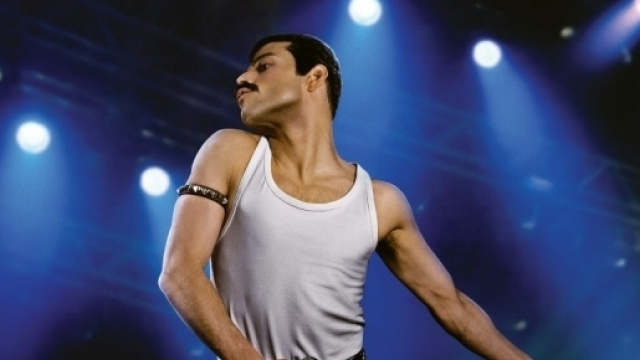 Bohemian Rhapsody: Rami Malek nei panni di Freddie Mercury canta e ... - nerdmovieproductions.it