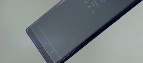 Samsung Galaxy S9. [Image via TechTalkTV/Youtube]