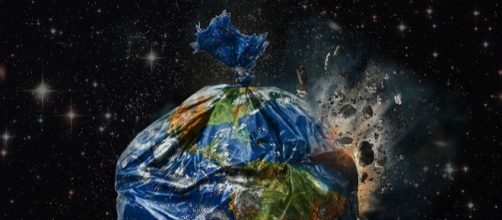 Space Trash | Gideon Wright | Flickr